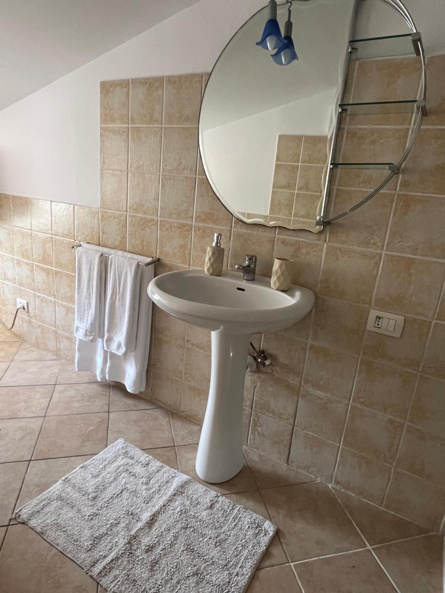 Iljazi'S Apartaments Vlorë Exterior foto